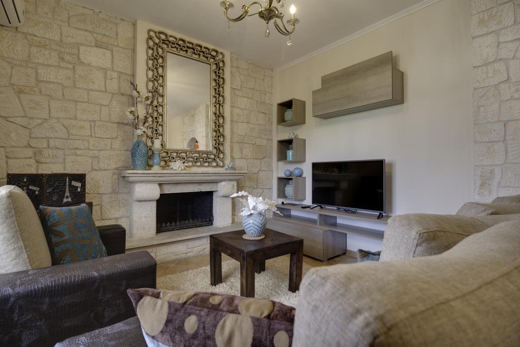 Anemoessa Apartment Пефкохори Екстериор снимка