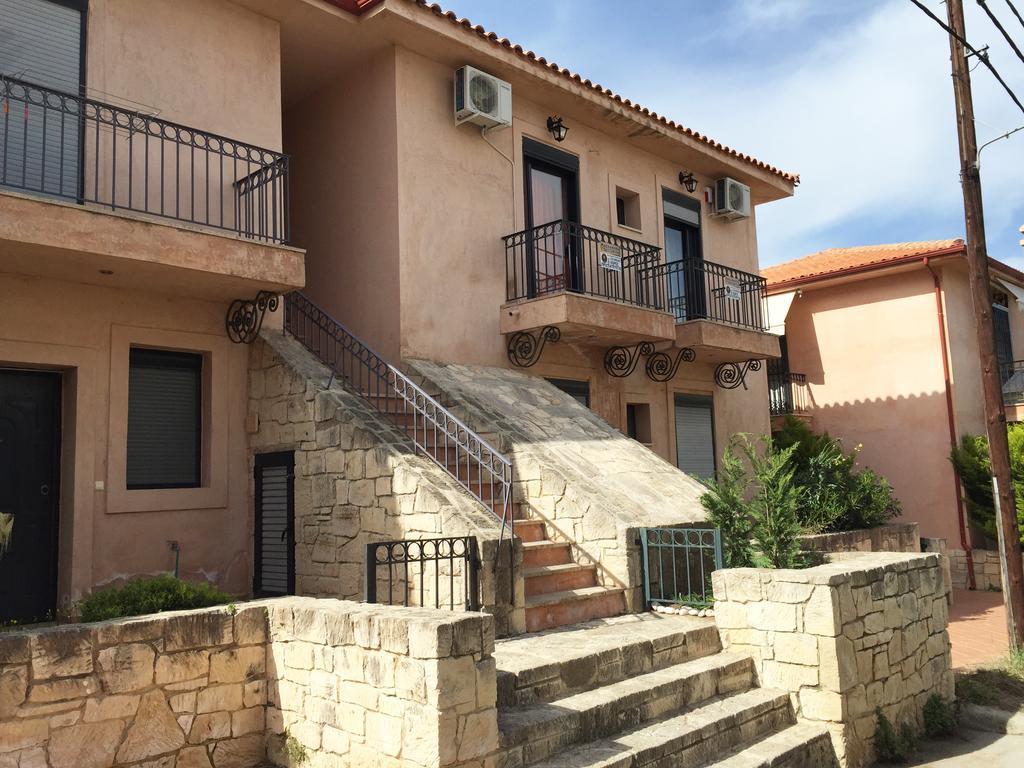 Anemoessa Apartment Пефкохори Екстериор снимка