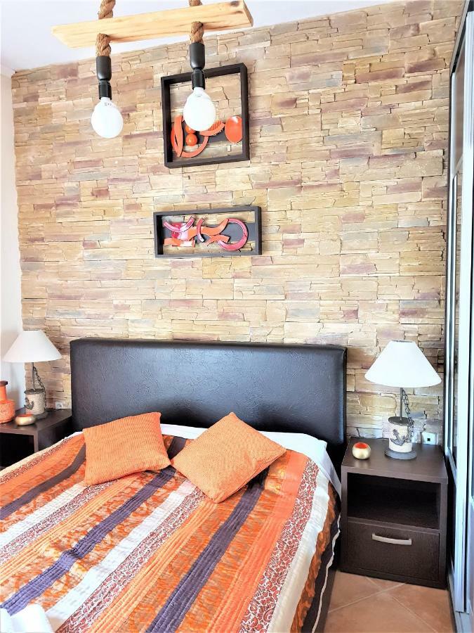 Anemoessa Apartment Пефкохори Екстериор снимка